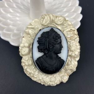 VINTAGE Black Painted Floral Cameo Brooch Pin